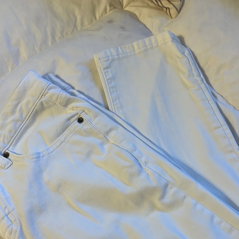 White Denim girlfriend Jeans